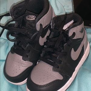 Toddler Jordan 1 shoes